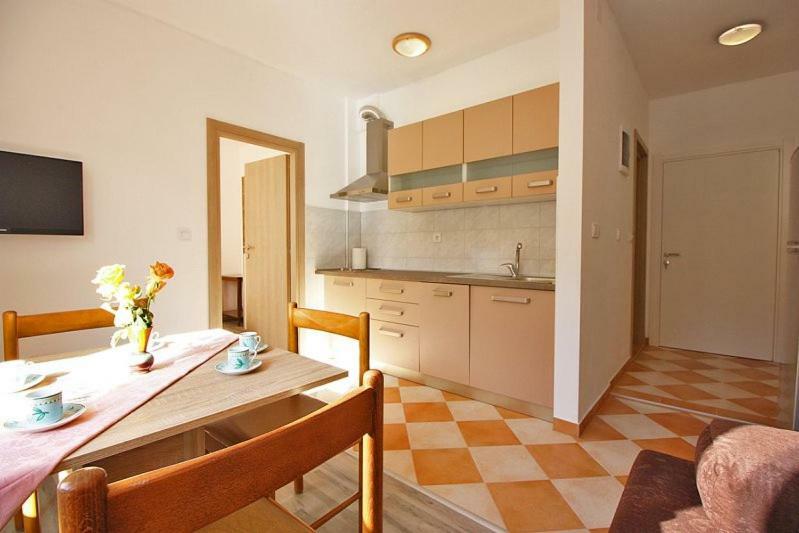 Apartman Simona Fažana Eksteriør bilde